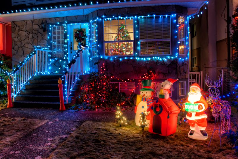Seasonal Lights Installation in Overland Park, KS