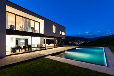 Highlight The Best Features of Your Pool Area With Professional Pool Lighting Installation